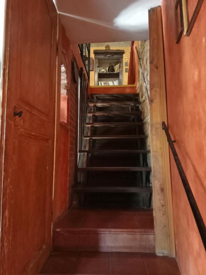 Гостевой дом Morelli House Montalbo Экстерьер фото