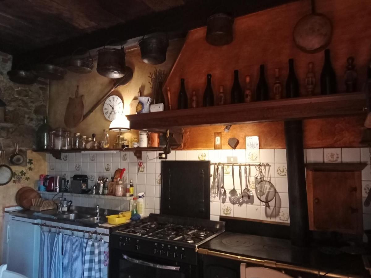 Гостевой дом Morelli House Montalbo Экстерьер фото